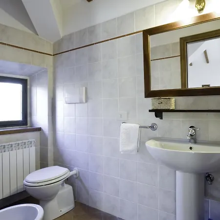 L'incrociata Farm stay *